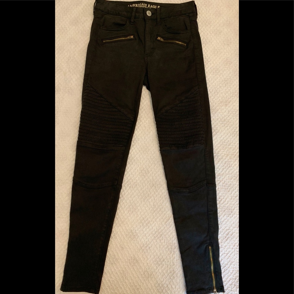 Women’s black moto skinny jeans
